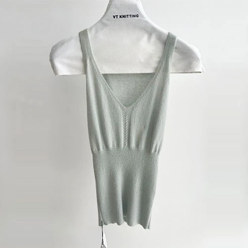 Beaux hauts de créateurs pour les dames
