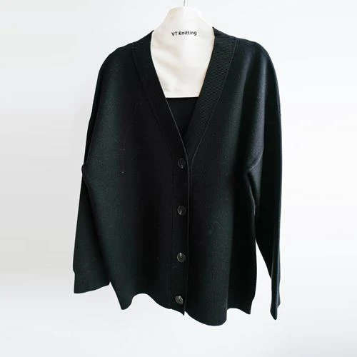 Pull cardigan en laine noire pour femme