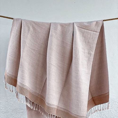 Couverture tricotée pour la maison