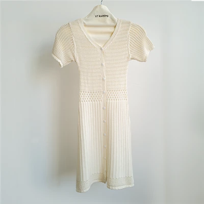 Robe pull côtelée crème