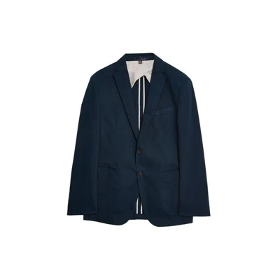 Quelle est la largeur de revers standard pour un blazer pour hommes?