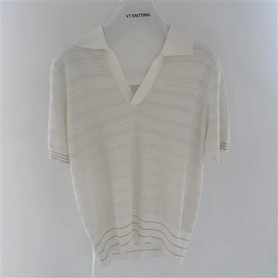 Haut de tricot de créateurs de dames modernistes