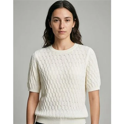 Haut blanc à manches courtes en tricot texturé