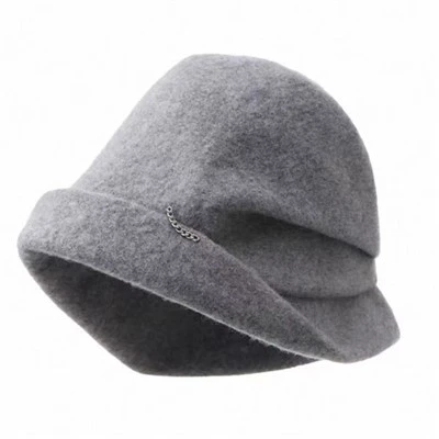 Chapeaux de laine pour les vêtements de ville